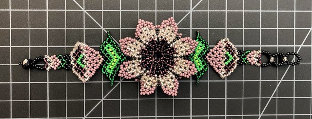 Beaded 3D Flower Leaf Bracelet 