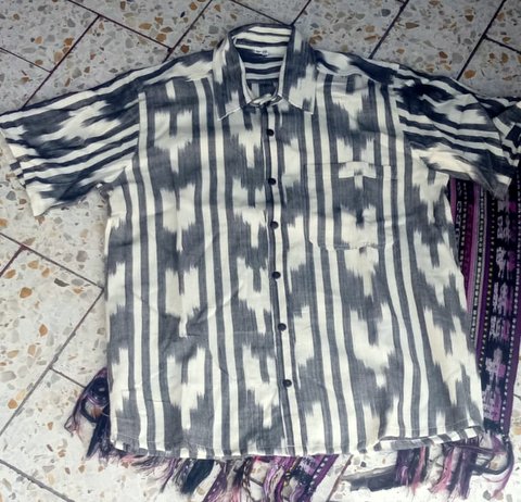 Button Shirt Short Sleeve - jaspe (ikat) cloth 